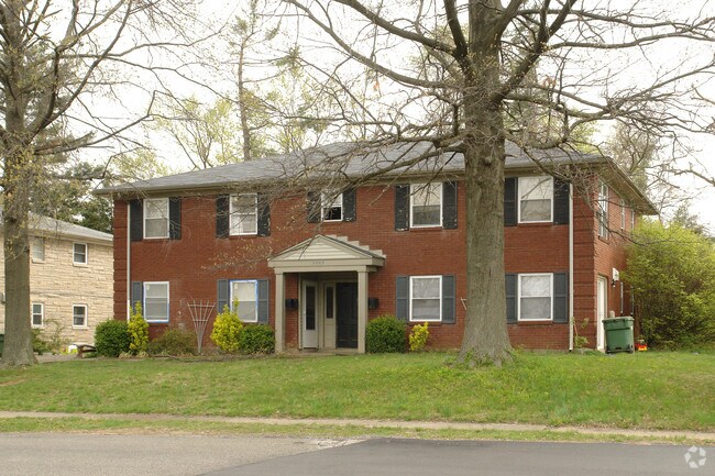 Building Photo - 2403 Hermitage Way