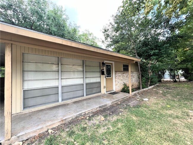 Building Photo - 5011 Finley Dr