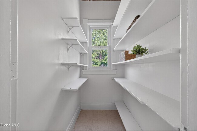 Building Photo - 2333 15th St
