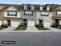 Building Photo - 3693 Acorn Dr