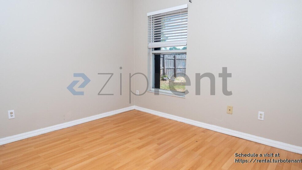 Building Photo - 3309 SW Frankford St