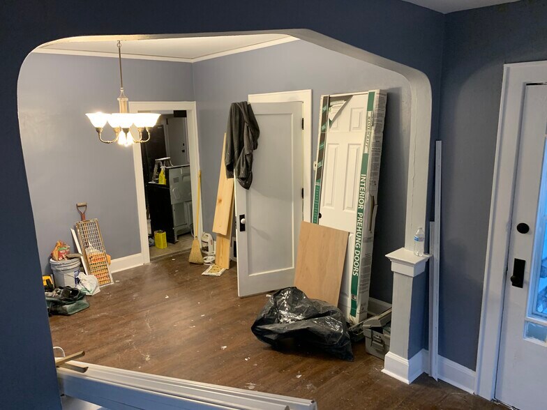 Building Photo - 318 N 41st St