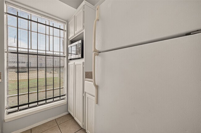 Building Photo - 12656 Windsor Village Dr