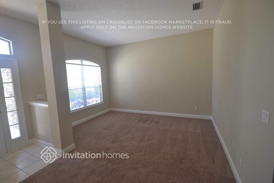 Building Photo - 382 Edge of Woods Rd