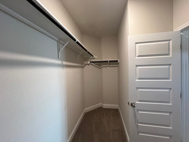 Building Photo - 207 Colorado Cyn
