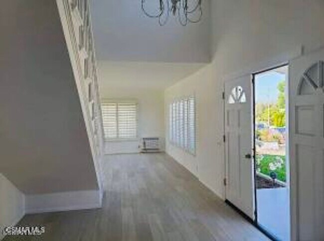 Building Photo - Don't miss this beautifully maintained 5-b...