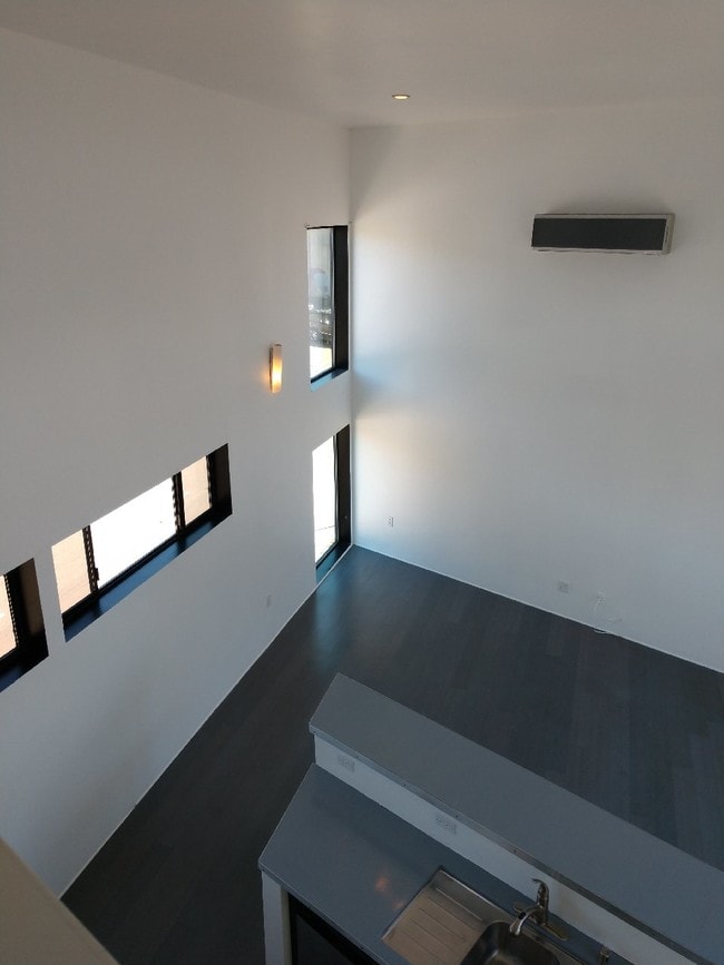 Building Photo - 2120 State Street