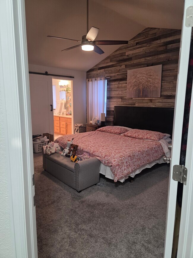 Building Photo - 128 N Prairie Falcon Pkwy