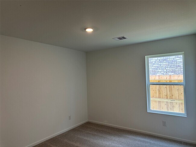 Building Photo - 6209 Alder Crk Dr