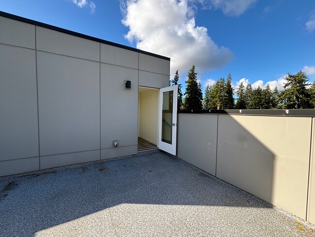 Building Photo - 18526 Wallingford Ave N