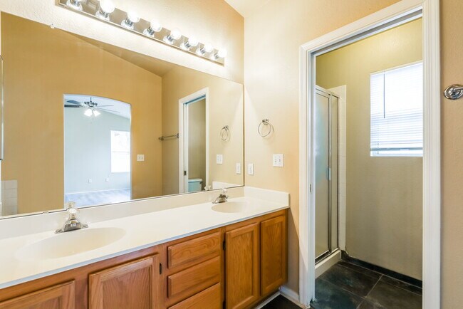 Building Photo - 7519 W Summer Sky Dr