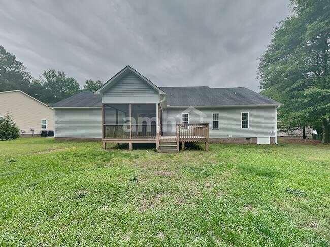 Building Photo - 163 Bluestone Dr