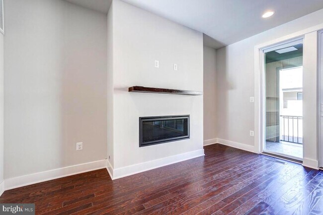 Building Photo - 22954 Sullivans Cove Sq