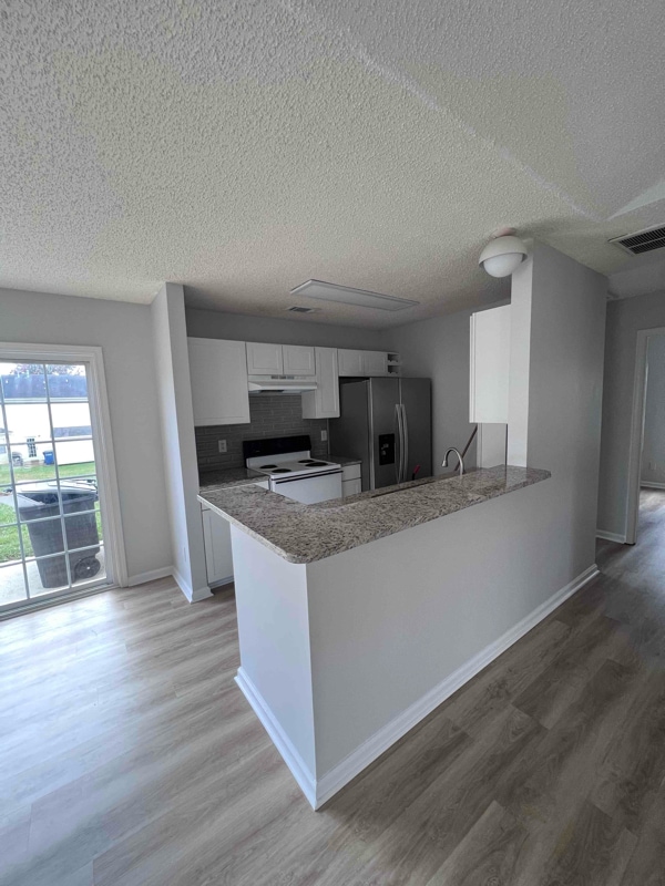 Building Photo - 2106 Wexford Way