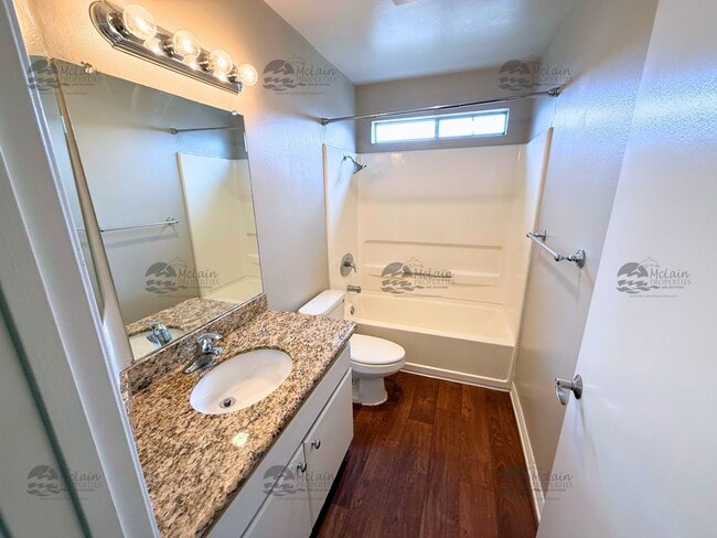 Building Photo - Second Story 2 Bd/2Ba Townhouse in San Marcos