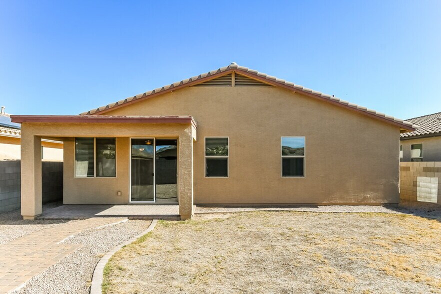 Building Photo - 1700 W Loemann Dr