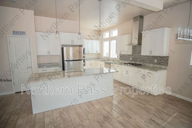 Building Photo - 13094 Castleford Ln