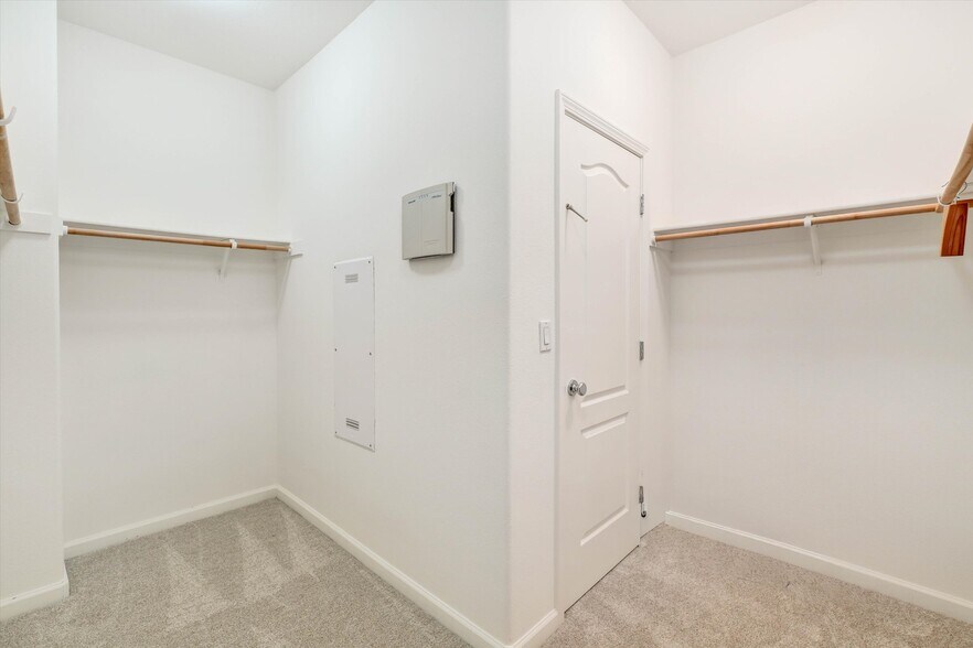 Building Photo - 378 Olive Hill Dr