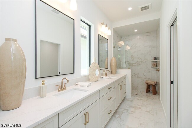 Building Photo - 7968 Cordoba Pl