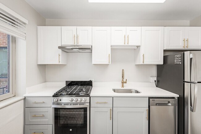 Building Photo - Villa Wynanda