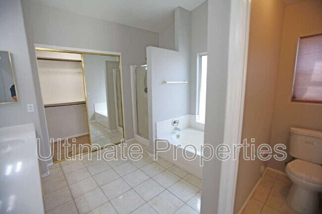 Building Photo - 7816 W Ocotillo Rd