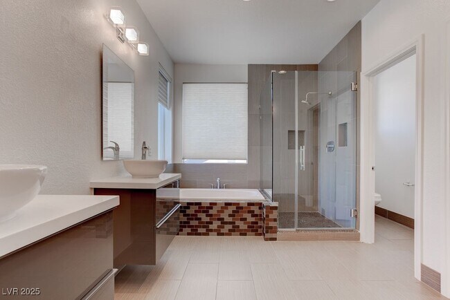 Building Photo - 10381 Walking View Ct