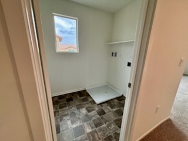 Building Photo - Brand New two-story 6 Bedrooms, 3 Baths So...