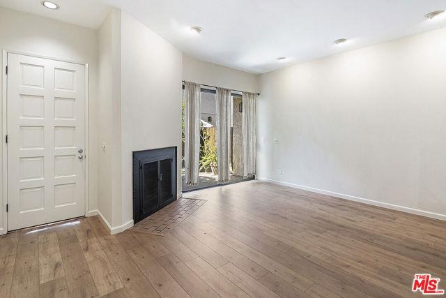 Building Photo - 2216 S Bentley Ave