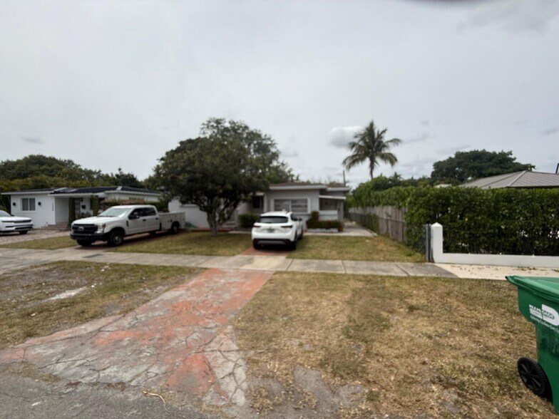 Building Photo - 3510 SW 58th Ct