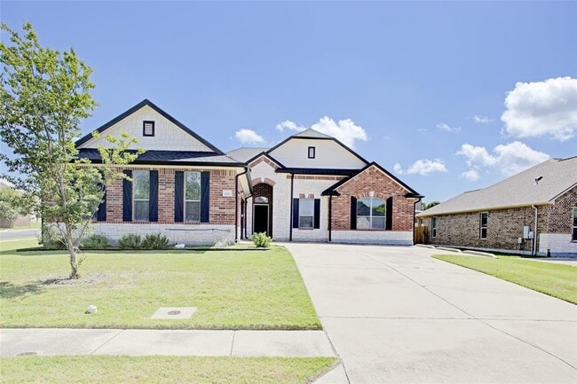 Primary Photo - 920 Autumn Sage Way