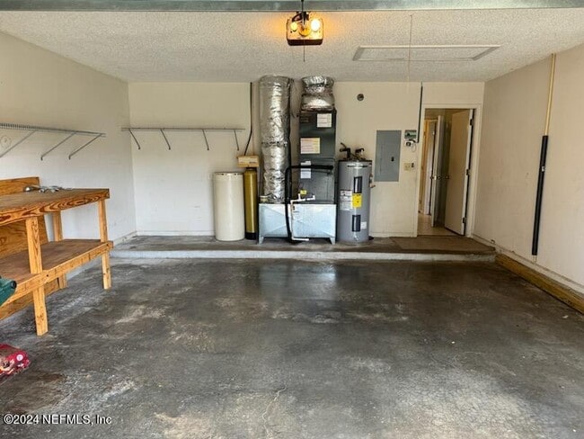 Building Photo - 13572 Lobo Ct