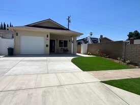 Building Photo - 620 E Buckeyewood Ave