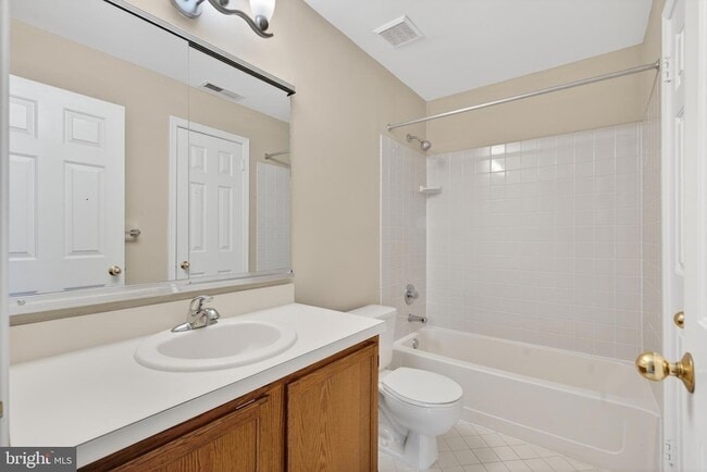 Building Photo - 4202 Waltham Ct