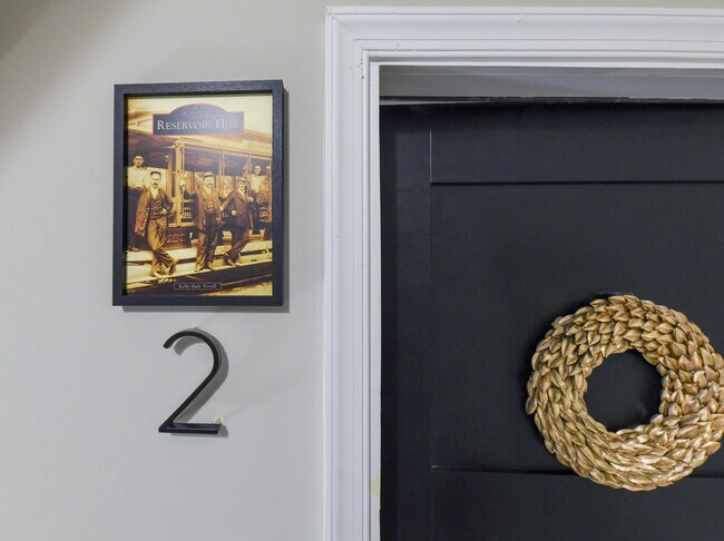 Building Photo - 3022 Auchentoroly Ter