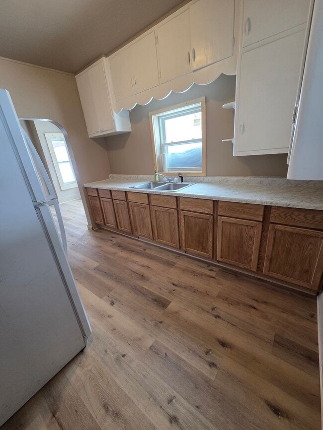 Building Photo - Freshly Updated 4 Bedroom 1 Bath Single Family Home in Marinette