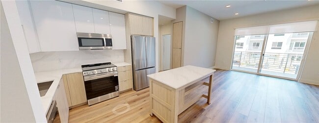 Building Photo - 21010 Erwin St