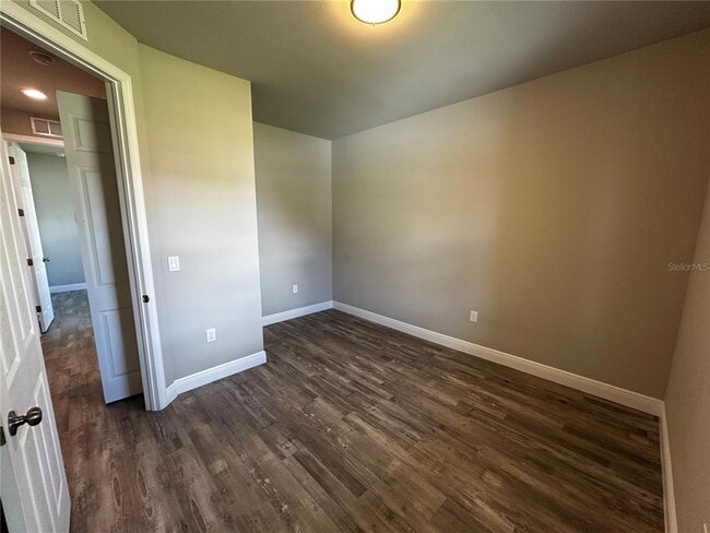 Building Photo - 1123 Albany Ave