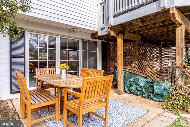 Building Photo - 6519 Engel Dr