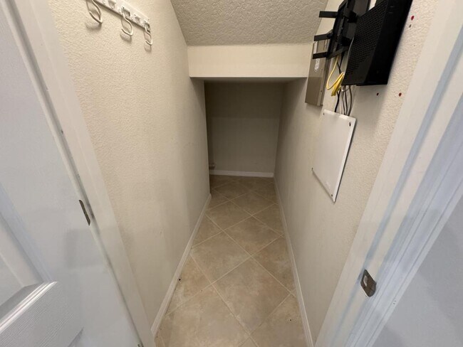 Building Photo - 11902 Lorenza Ln