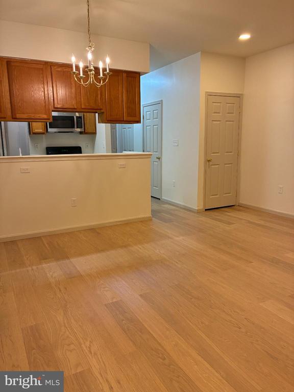 Building Photo - 46 Reading Ave