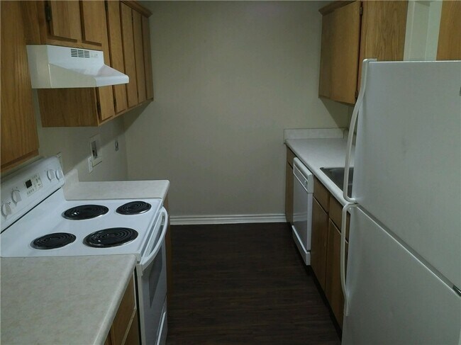 Building Photo - 334 Graystone Cir