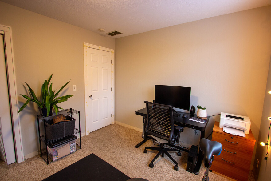 Bedroom 3 - 7771 Jaguar Cir