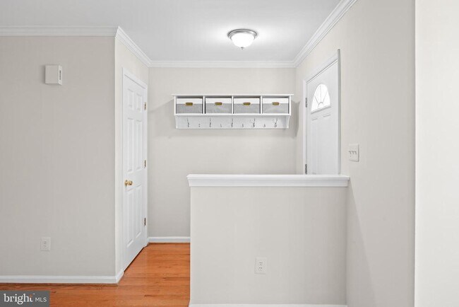 Building Photo - 8483 Laurel Oak Dr