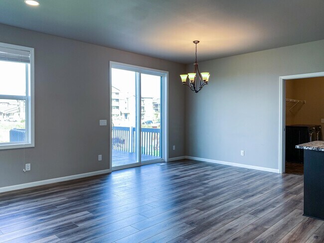 Building Photo - 9626 Sweet Autumn Dr