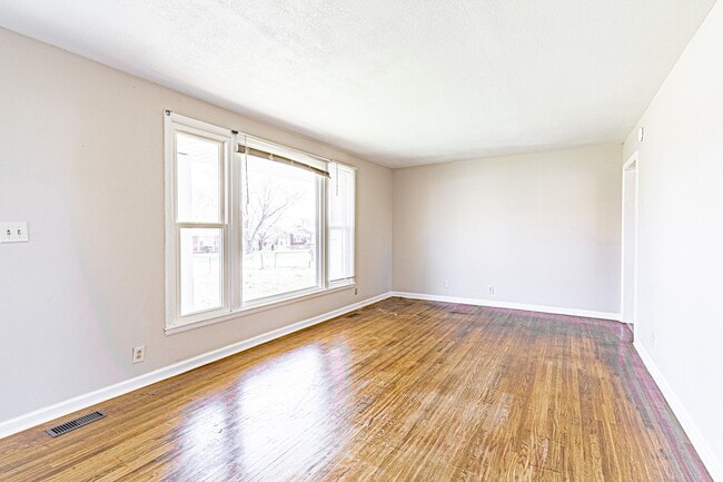 Building Photo - Pictures coming soon....