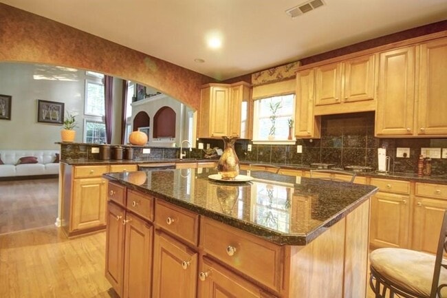 Building Photo - 4324 Canaan Way NE