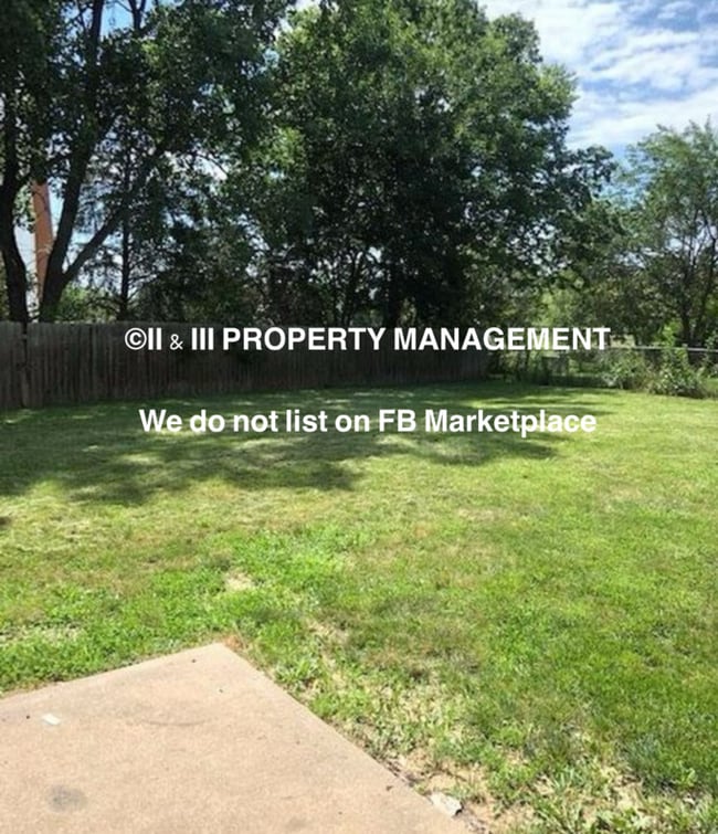 Building Photo - 14701 W 149th Ct