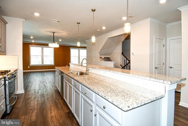 Building Photo - 20739 Heron Landing Dr