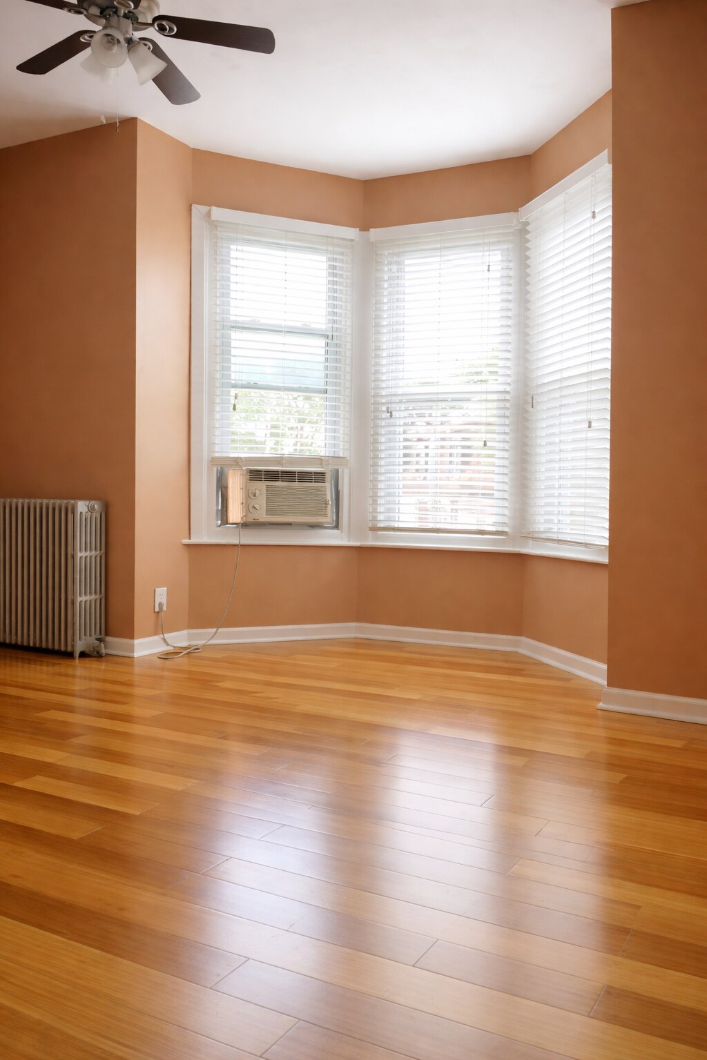 Building Photo - 478 Hermit St