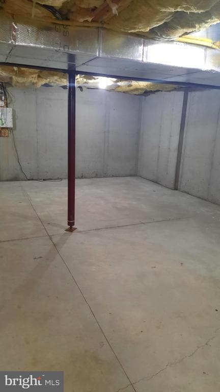 Building Photo - 303 Antilles Court